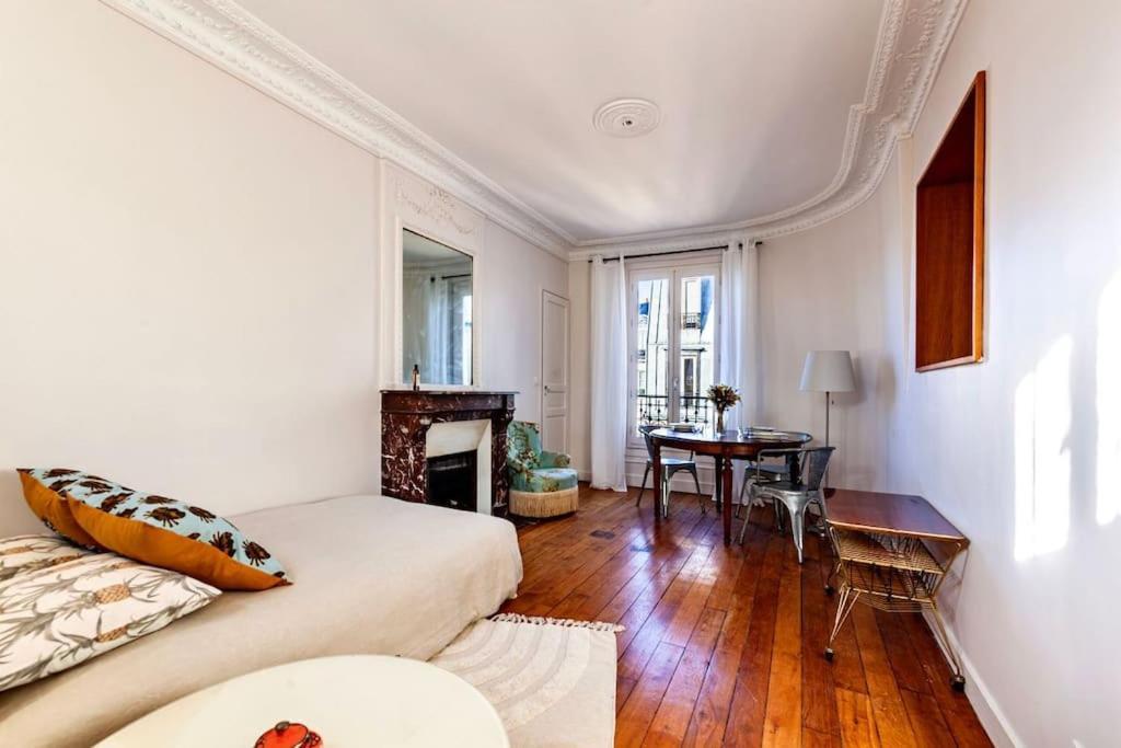Charmant Appartement Au Coeur De Paris Exterior foto